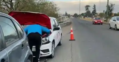 Caos en Salta: un choque en cadena sobre avenida Paraguay mantiene en vilo a los automovilistas
