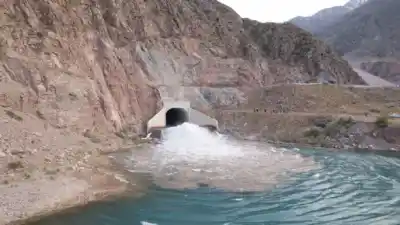 Aumenta el caudal del río Mendoza: alerta por maniobras en Potrerillos