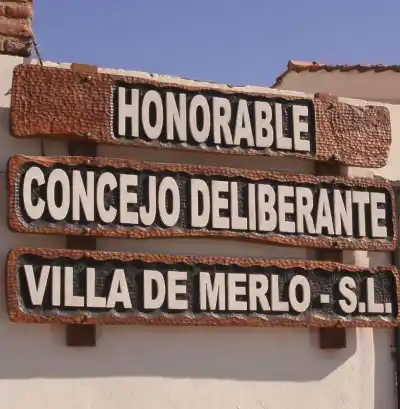 Bloquearon la investigación sobre las licencias del intendente y la oposición estalló: qué pasó en el Concejo de Merlo