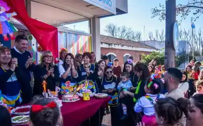 66 pequeños desfilaron para celebrar los 2 años del CDI ‘Solcito Mercedino’
