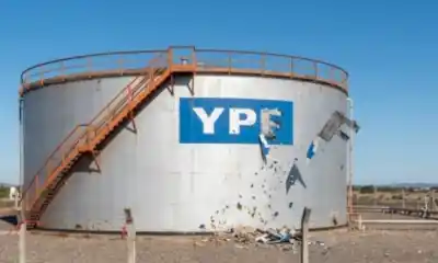 Cuestionan el acuerdo entre Chubut e YPF: lo tildan de nulo y exigen que la empresa pague el pasivo ambiental