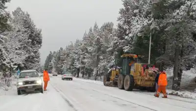 El operativo secreto que mantiene transitables las rutas rionegrinas en pleno invierno