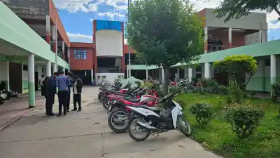 Atacaron a dos alumnos en la puerta de una escuela: el colegio activó un protocolo especial