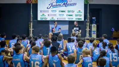 El emotivo adiós de "Juani" Marcos a su campus en Eldorado y el nuevo desafío que lo espera en Murcia