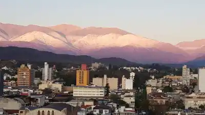 El viento norte no da tregua en Jujuy: conocé hasta cuándo soplará y el día exacto del gran cambio climático