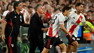 Un Monumental con lágrimas y ovaciones: así fue la despedida de Gallardo en River