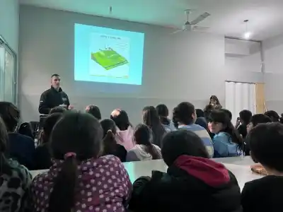 Falda del Carmen: la jornada que preparó a docentes y alumnos para actuar ante incendios