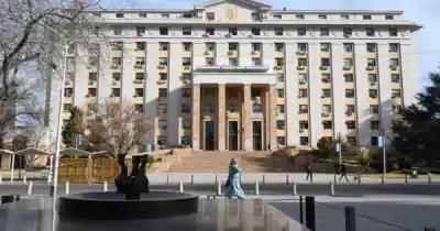 El Gobierno de Mendoza confirmó la continuidad de contratos y adscripciones hasta fin de año