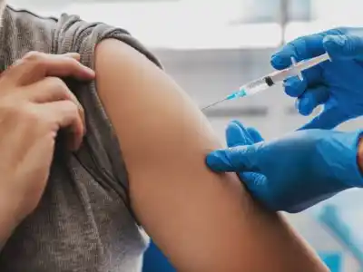 Salud lanza campaña para vacunarse contra el dengue antes del verano: ¿quiénes pueden acceder?