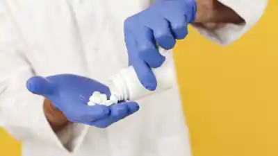 El sueldo que cobrarán los farmacéuticos en agosto y el drama que amenaza al sector