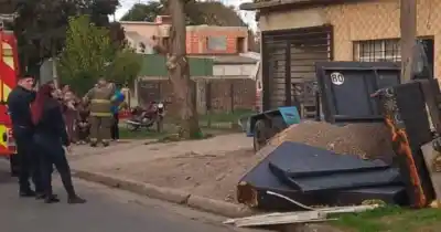Incendio en Quilmes Este: dos vecinos atrapados vivieron momentos de terror hasta ser rescatados