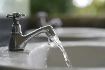 Comodoro: siguen los trabajos en el acueducto del '99 y el agua llega con cuentagotas