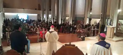Emotiva despedida en la Catedral: el público ya puede dar el último adiós a los cuatro funcionarios