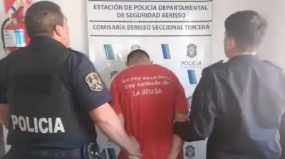 Tenía un revólver y amenazó a su familia: el dramático operativo que terminó con su detención en Berisso