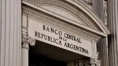 El plan de Milei para el BCRA que enciende alarmas: ¿por qué es una excepción mundial?