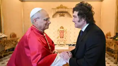 Javier Milei recibe al nuevo embajador del Vaticano y crece la expectativa por la visita de León XIV