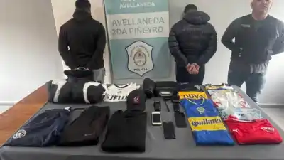 Robaron un local en Avellaneda y la Policía recuperó un tesoro futbolero