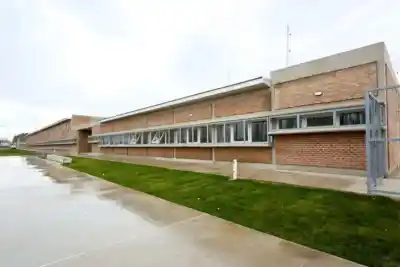 Adiós a los tráileres: la EPET 25 de Plottier estrena edificio propio tras años de espera