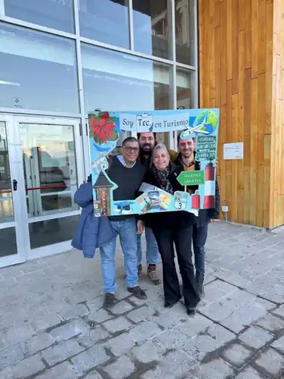 Emotivo egreso en la UNTDF: Marina Ligato se recibió de Técnica en Turismo