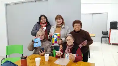Seis alumnas recibieron sus certificados en un curso que busca derribar las barreras tecnológicas