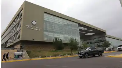 Reincidente condenado a tres años de cárcel tras dos robos en Neuquén