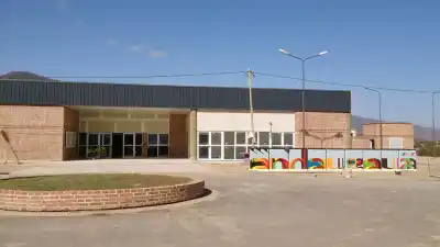Un tucumano se debate entre la vida y la muerte tras un violento derrape en la ruta de Catamarca