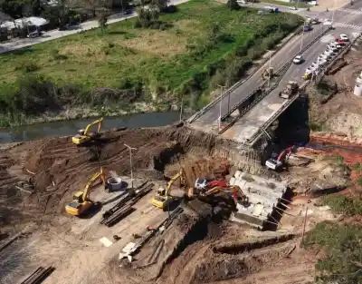 Obras sobre el arroyo Pirayuí: ¿por qué sigue cortada la avenida Maipú?
