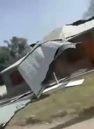 El viento Zonda arrancó el techo de una vivienda en Valle Fértil: el dramático momento que vivieron los vecinos