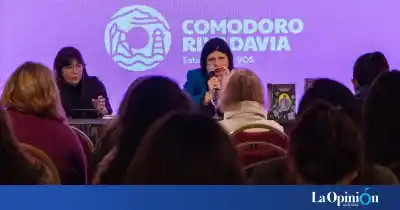 ¿Qué pasó en la apertura de la Feria del Libro de Comodoro? Tres voces que marcaron el inicio