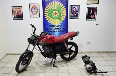 Le robaron el motor de la moto en Parera y lo encontraron funcionando en otro rodado
