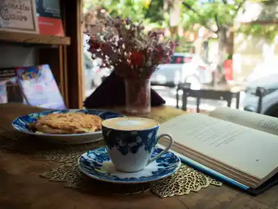 Un plan perfecto para esta tarde: llega el Café Literario a Los Cocos