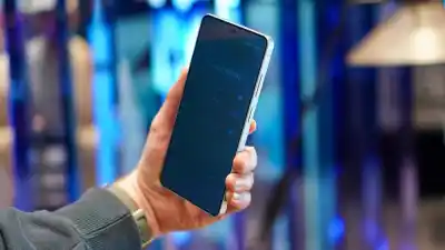 La pantalla que se defiende sola: el secreto del nuevo Samsung que pone fin a los fisgones