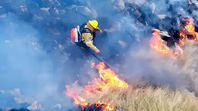 Alerta extrema en Córdoba: vientos de hasta 90 km/h disparan el riesgo de incendios