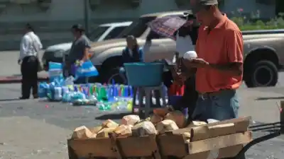 El drama oculto de los jóvenes en Perico: no es el desempleo, es la precariedad