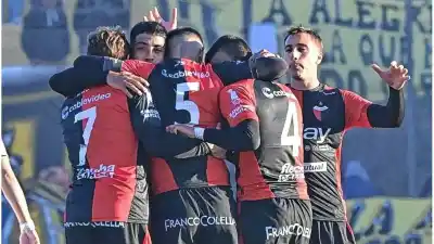 Colón en la cornisa: visita a Acassuso con el futuro de Medrán en juego