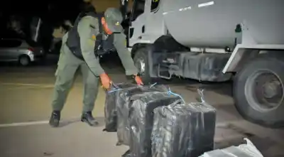 El galpón vigilado y el misterio de los 446 kilos: la pista que conecta un narcovuelo con la Circunvalación