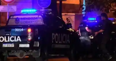 Chocó contra una camioneta en la Ruta 7 y el impacto lo dejó herido