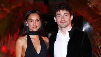 El piloto de Ferrari que sorprendió a todos con una boda de lujo y un auto de colección millonario