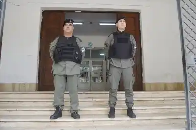 Elecciones en Santiago: el 100% de las urnas ya está en los colegios y la seguridad extrema
