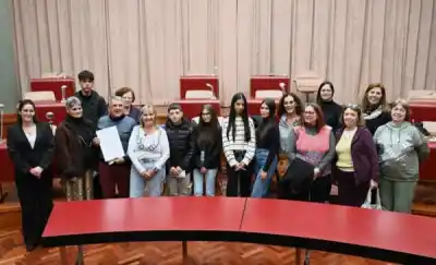 ¿Qué hicieron los estudiantes italianos en la Legislatura del Chubut?