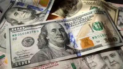 El dólar blue en San Juan arranca agosto con un respiro: cuánto cuesta este sábado