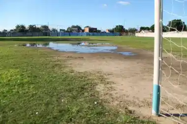 La lluvia obligó a suspender la jornada futbolística del sábado en Corrientes