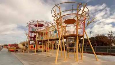 El Parque Lineal suma siete juegos nuevos y recupera la histórica calesita del Don Tomás