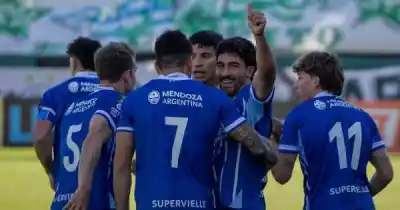 El Tomba rompió la racha: golazo, expulsión y triunfazo ante el líder