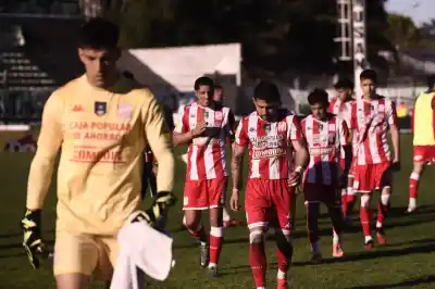San Martín se quedó con las manos vacías en Mataderos: un gol sobre el final selló otra caída