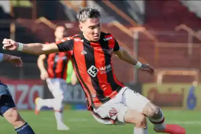 Patronato dejó escapar la victoria: empató 3-3 con Quilmes en un partidazo