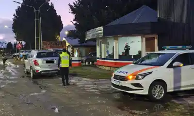 Alarma en Dina Huapi: detectan una camioneta buscada por la justicia gracias a las cámaras LPR