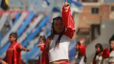 El homenaje que encendió la pista: así arrancó el primer finde estudiantil de la FNE 2026