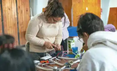 Rawson: el programa que empodera a mujeres con oficios retoma su actividad