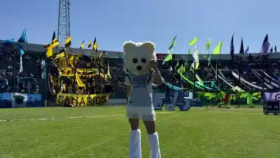 Chispita, la mascota de la FNE 2026, cumple 18 años y revela su misión ambiental